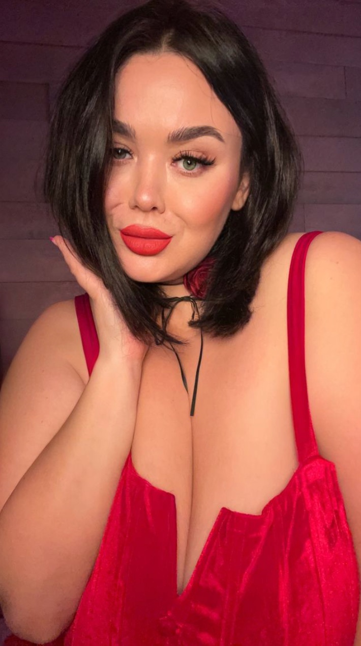 Vanessa πβ₯οΈ promotional photo
